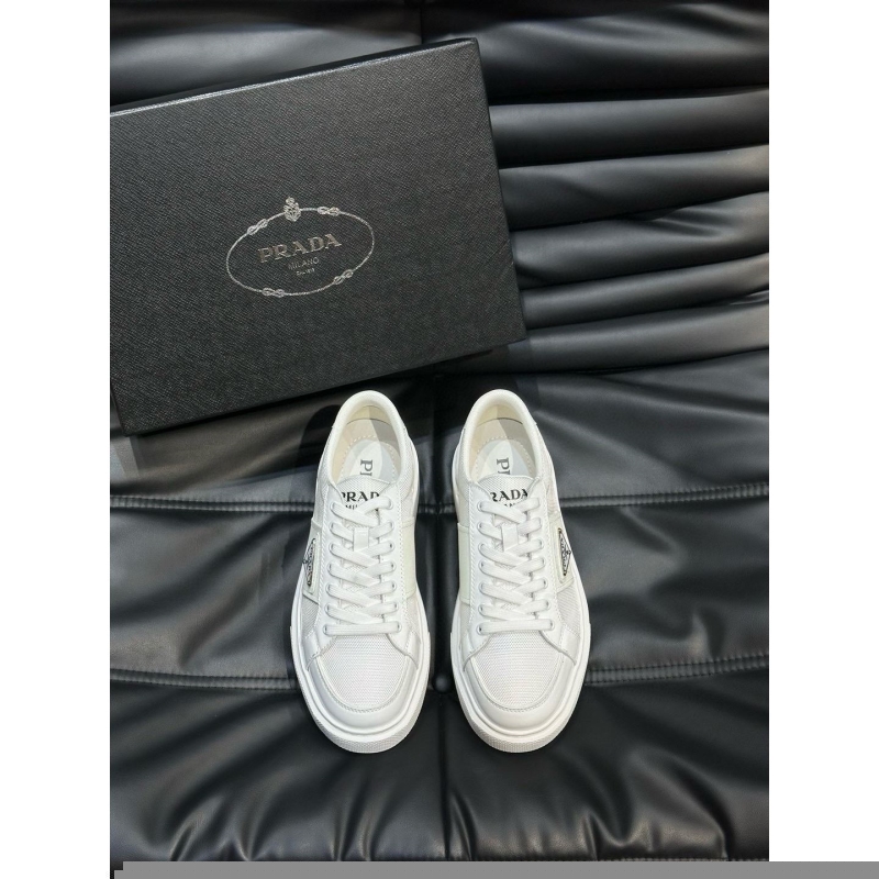 Pra*a casual shoes